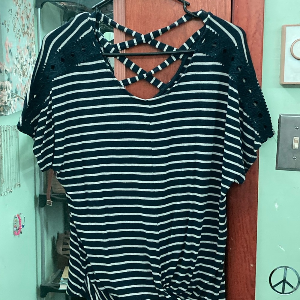 Knot front tie criss cross back size medium